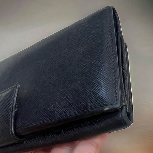 Salvatore Ferragamo Continental Wallet - Picture 10 of 11